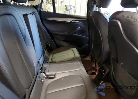 2017 BMW X1 xDrive28I z USA, uszkodzony, nr VIN WBXHT3C30H5F79819